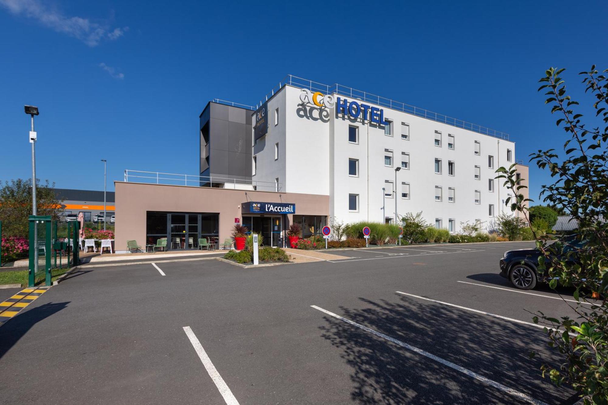Ace Hotel Le Mans サン・サテュルナン エクステリア 写真